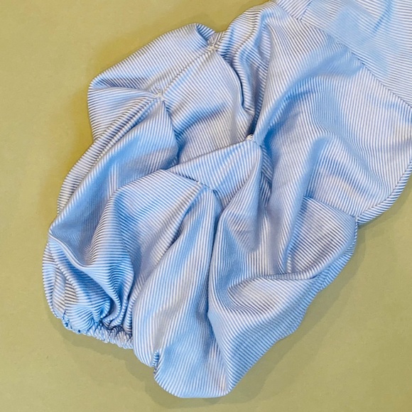 Petersyn Puffy one sleeve 100% cotton asymmetric flattering - Picture 8 of 10